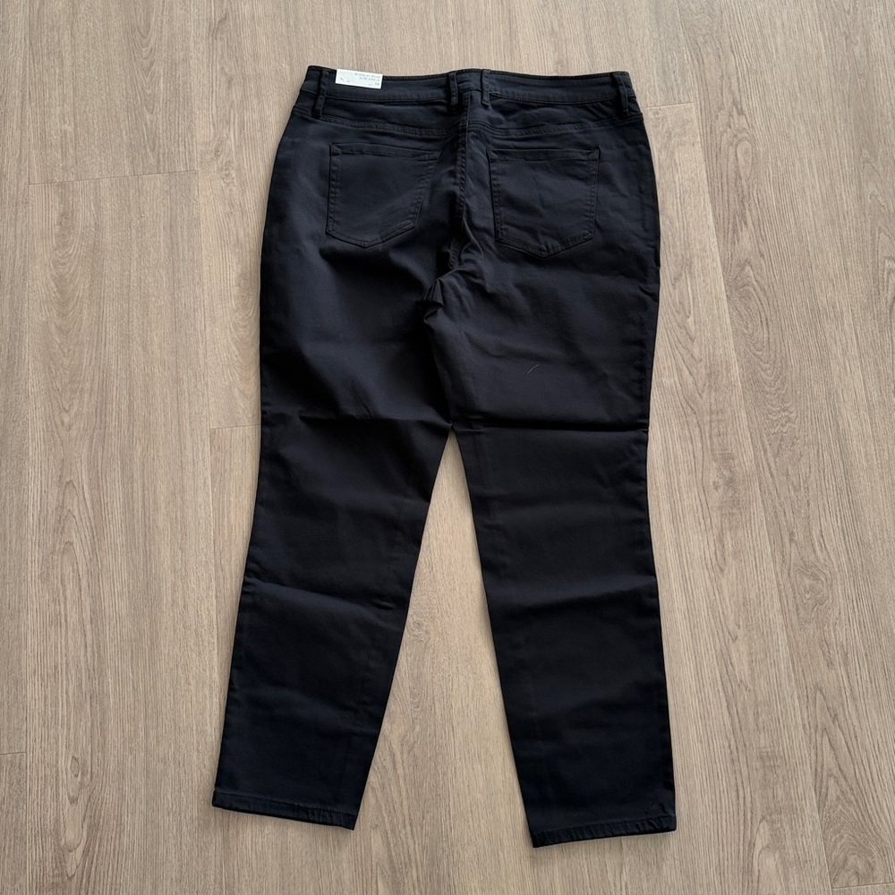 Tommy Bahama Black Straight-Leg Women’s Jeans - Picture 2 of 4